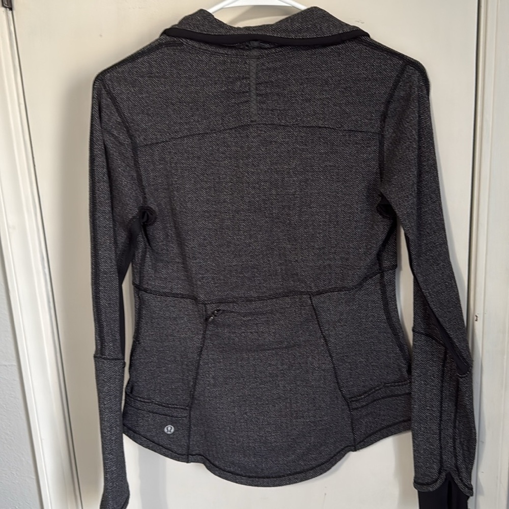 Lululemon jacket - Picture 4 of 5